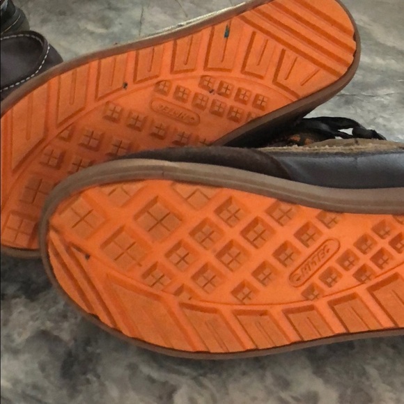 Hi-tec hiking boots.  Never worn. US 2 - Picture 3 of 4